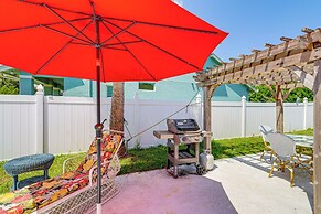 1 Mi to Dtwn Stuart: Bright Home w/ Pool & Spa!