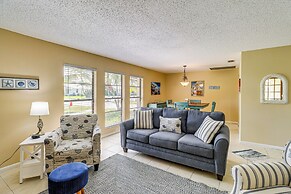 1 Mi to Dtwn Stuart: Bright Home w/ Pool & Spa!