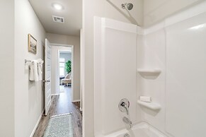 14 Mi to Tulsa: Home w/ Patio in Broken Arrow