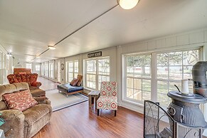 Walk to Beach: Eufaula Home w/ Outdoor Seating!