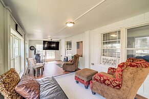 Walk to Beach: Eufaula Home w/ Outdoor Seating!