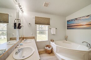 Walk to Beach: Eufaula Home w/ Outdoor Seating!