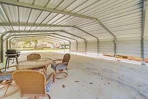 Walk to Beach: Eufaula Home w/ Outdoor Seating!