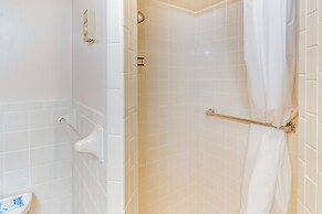 Walk to Shore: Outer Banks Beach Bungalow