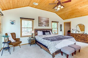 5 Mi to Cherokee Lake: Pet-friendly Cabin w/ Deck!