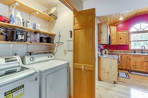 5 Mi to Cherokee Lake: Pet-friendly Cabin w/ Deck!