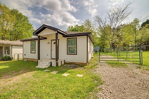 Walk to Cedar Creek Reservoir: Gem w/ Fenced Yard