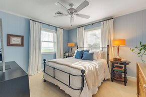 Hot Tub & Dock: Riverfront Cottage in Deltaville