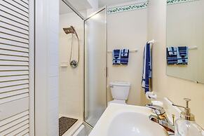 Hot Tub & Dock: Riverfront Cottage in Deltaville