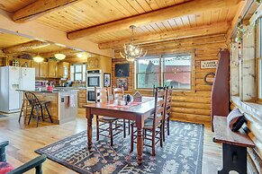 18 Mi to Royal Gorge: Peaceful Mtn Cabin w/ Porch!