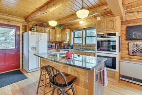 18 Mi to Royal Gorge: Peaceful Mtn Cabin w/ Porch!