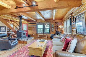 18 Mi to Royal Gorge: Peaceful Mtn Cabin w/ Porch!