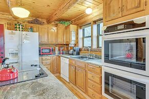 18 Mi to Royal Gorge: Peaceful Mtn Cabin w/ Porch!