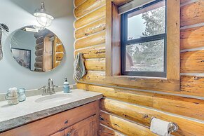 18 Mi to Royal Gorge: Peaceful Mtn Cabin w/ Porch!