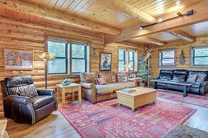 18 Mi to Royal Gorge: Peaceful Mtn Cabin w/ Porch!