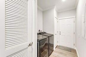 Steps to Lake Erie & Beach: Baypoint Resort Home!