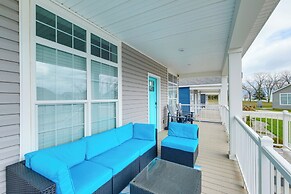 Steps to Lake Erie & Beach: Baypoint Resort Home!