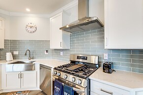 Steps to Lake Erie & Beach: Baypoint Resort Home!