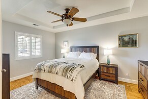 Walk Downtown: Remodeled Home in Murphys w/ Yard!