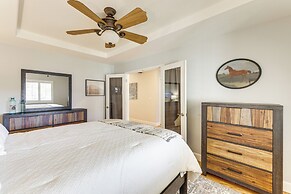 Walk Downtown: Remodeled Home in Murphys w/ Yard!