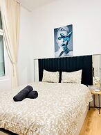 Stylish 4BR Apt Near Westbahnhof