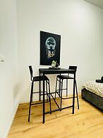 Stylish 4BR Apt Near Westbahnhof