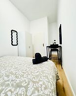 Stylish 4BR Apt Near Westbahnhof