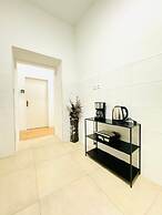 Stylish 4BR Apt Near Westbahnhof