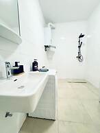 Stylish 4BR Apt Near Westbahnhof