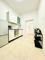 Stylish 4BR Apt Near Westbahnhof