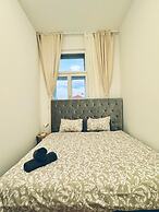 Stylish 4BR Apt Near Westbahnhof