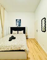 Stylish 4BR Apt Near Westbahnhof