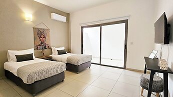 Phaedrus Living Ledras Residences 102