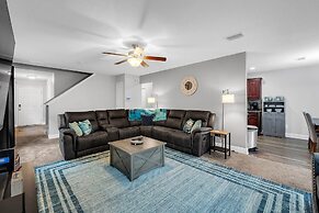 Charming 3br Home Near Beaches & Downtown 3 Bedroom Home