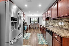 Charming 3br Home Near Beaches & Downtown 3 Bedroom Home