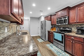 Charming 3br Home Near Beaches & Downtown 3 Bedroom Home