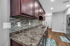 Charming 3br Home Near Beaches & Downtown 3 Bedroom Home