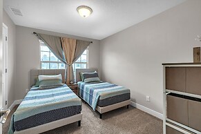 Charming 3br Home Near Beaches & Downtown 3 Bedroom Home