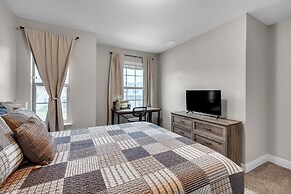 Charming 3br Home Near Beaches & Downtown 3 Bedroom Home