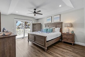 218 Oasis On Ohio: Stunning Pool Home W/ Dock Access! 3 Bedroom Home