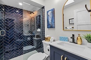 218 Oasis On Ohio: Stunning Pool Home W/ Dock Access! 3 Bedroom Home