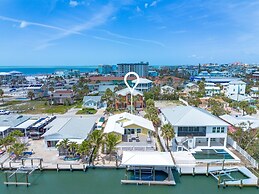 218 Oasis On Ohio: Stunning Pool Home W/ Dock Access! 3 Bedroom Home