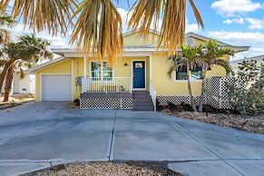 218 Oasis On Ohio: Stunning Pool Home W/ Dock Access! 3 Bedroom Home