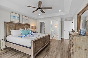 218 Oasis On Ohio: Stunning Pool Home W/ Dock Access! 3 Bedroom Home