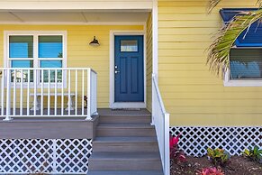 218 Oasis On Ohio: Stunning Pool Home W/ Dock Access! 3 Bedroom Home