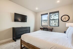 Flying Moose At Helling Circle 101 3 Bedroom Condo