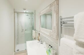 21 Montpellier Terrace