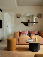 Edgar Suites - Église