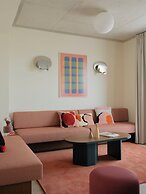 Edgar Suites - Église