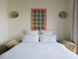 Edgar Suites - Église